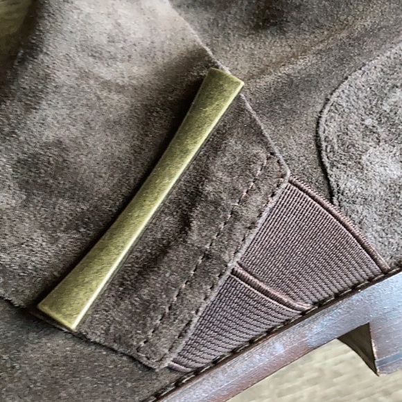 Johnston & Murphy Brown Suede Lola Booties 6.5 - Picture 9 of 10